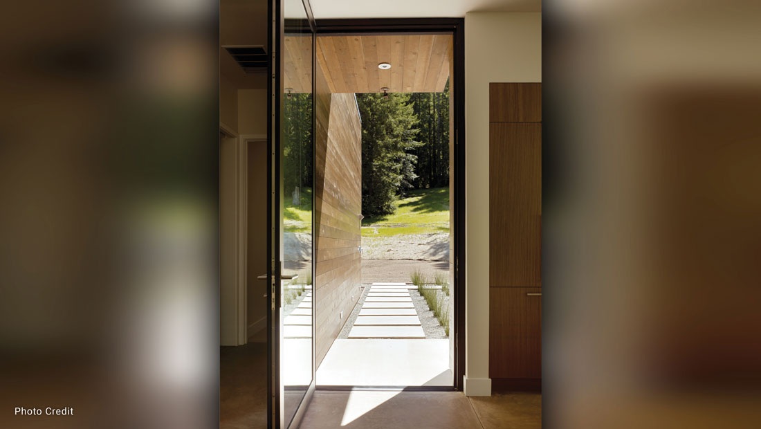 Series 3900-T Hinged Door