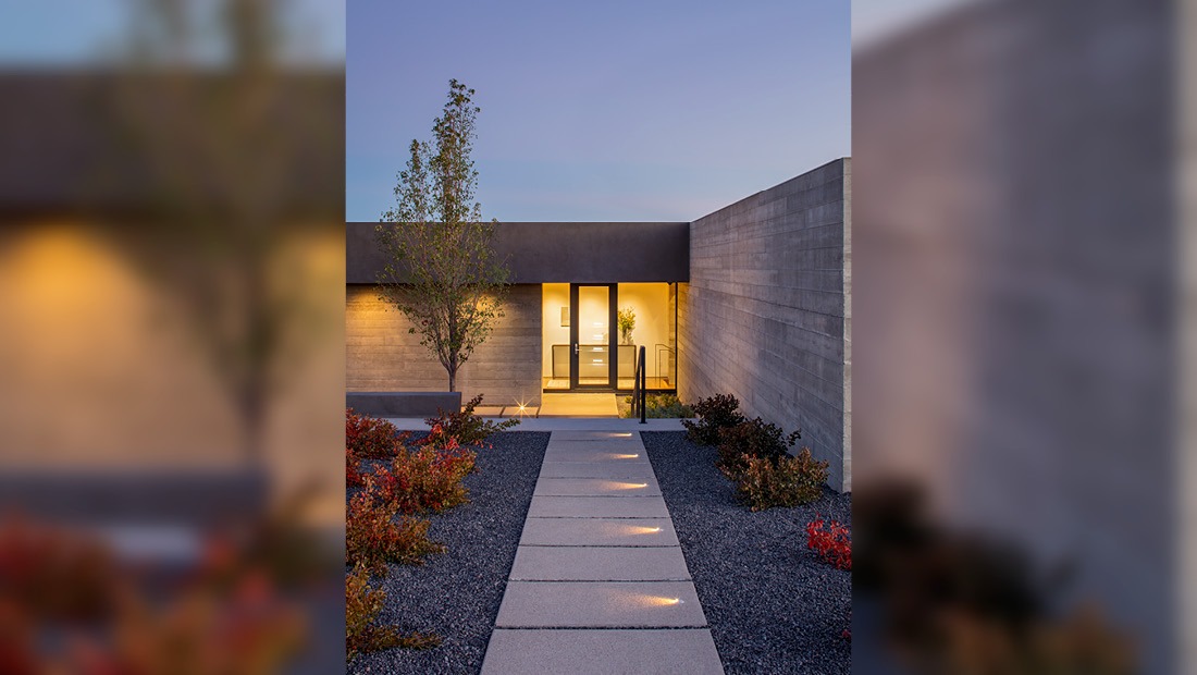 Series 3200-T Hinged Door